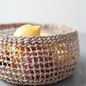 Runder Flechtkorb Bola aus Seegras, ideal als Obstkorb für Küche oder Esstisch, handgefertigt und nachhaltig