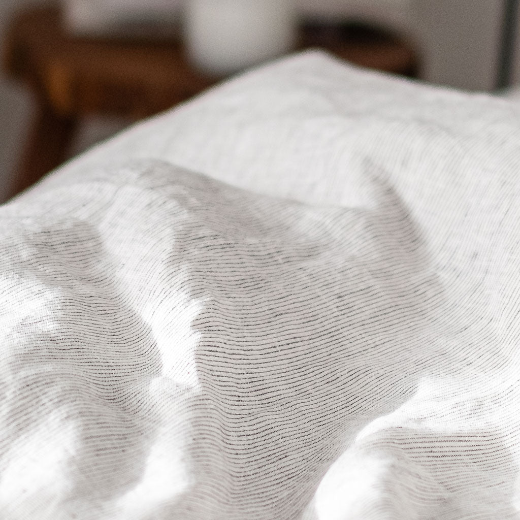 Graue Bettwäsche aus Leinen