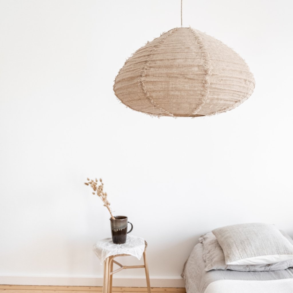 Natur Lampe aus Rattan und Leinen für das Schlafzimmer
