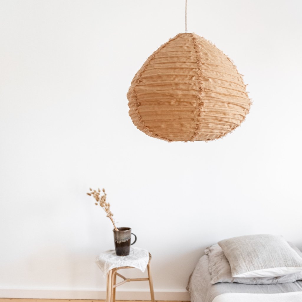 Pendelleuchte Pir aus Leinen, toffee